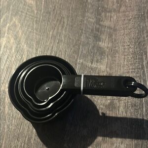 Black Measuring Cups Set